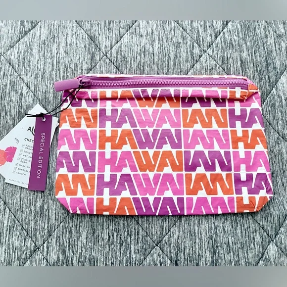 ALOHA COLLECTION X HAWAIIAN AIRLINES Vintage 1970’s Logo Small Pouch - Picture 1 of 2